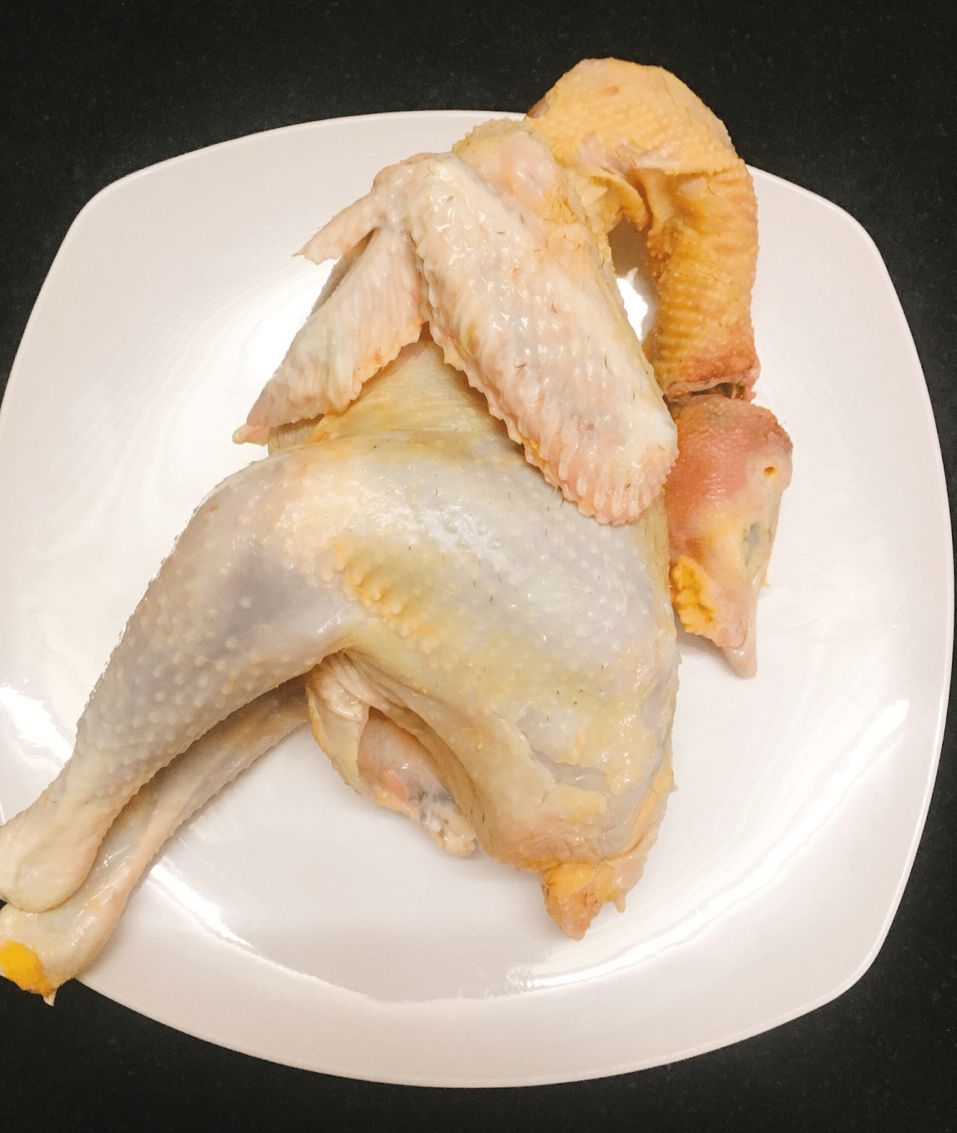 Nên chọn gà có trọng lượng từ 1 đến 1,5 kg