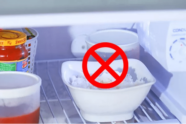 Nên hạn chế để cơm nguội trong tủ lạnh